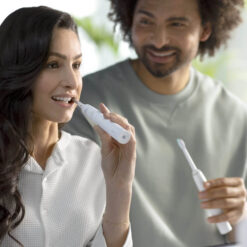 Philips sähköhammasharja Sonicare - pere hambaid pesemas