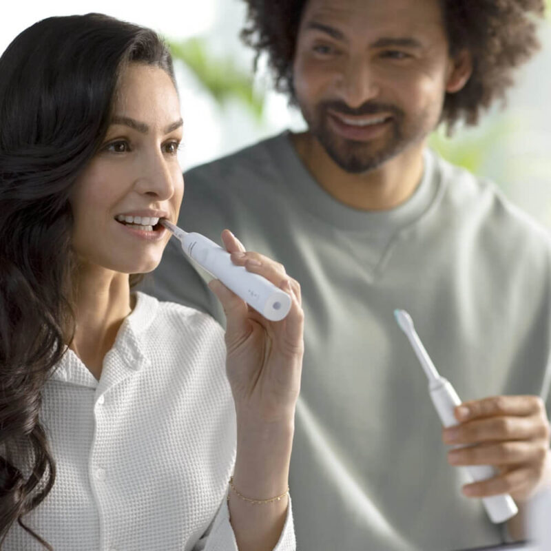 Philips sähköhammasharja Sonicare - pere hambaid pesemas