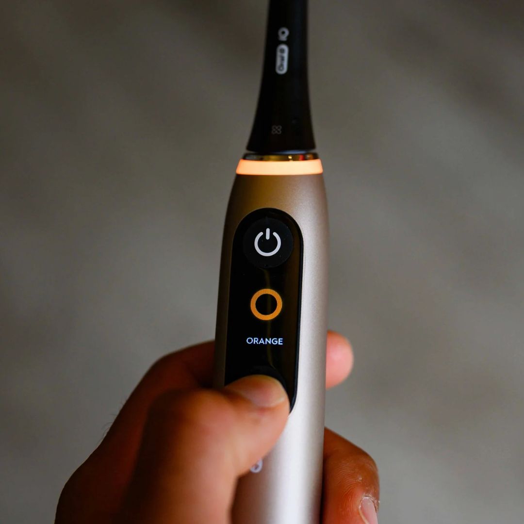 Oral-B iO10 Ultimate sähköhammasharja Gold Edition (7 režiimi, kiirlaadija) – Kuva 5
